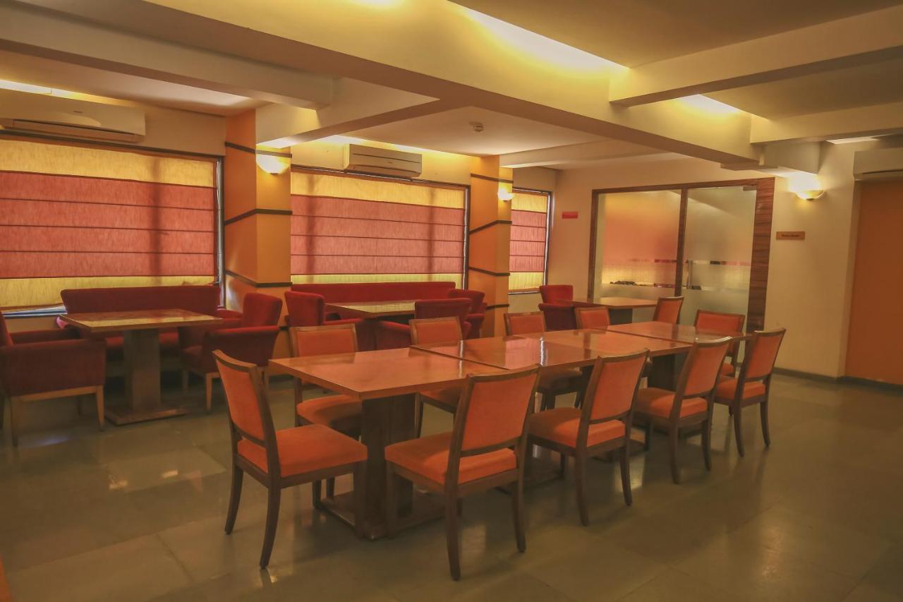 Hotel The Gold Haven Pune Exterior foto