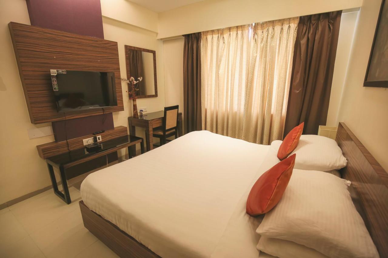 Hotel The Gold Haven Pune Exterior foto